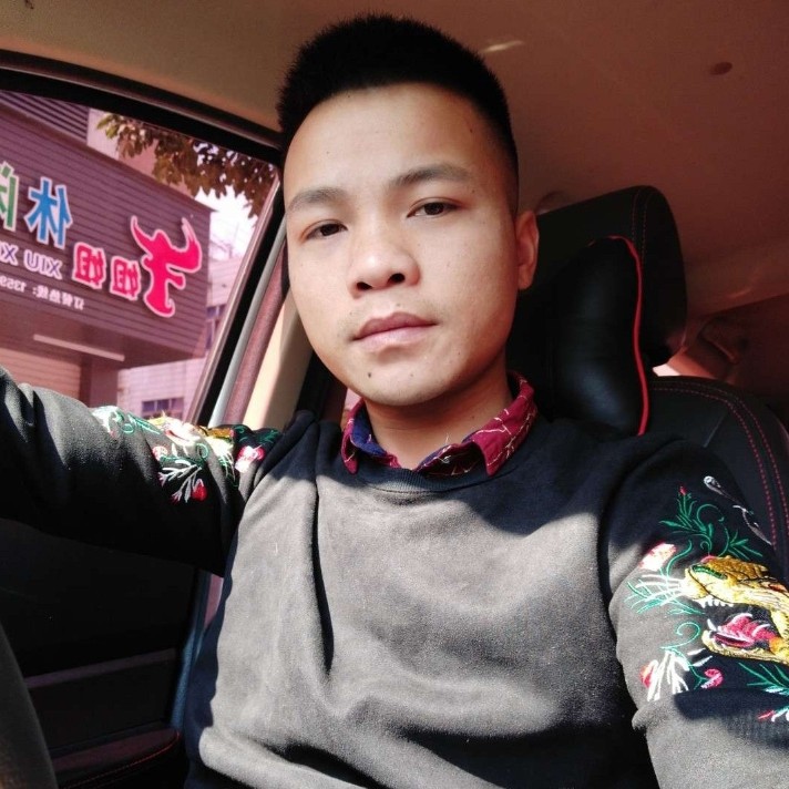 为你撑起一把伞的照片