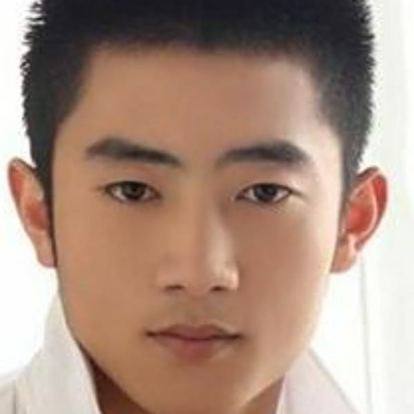 阳光王林的照片