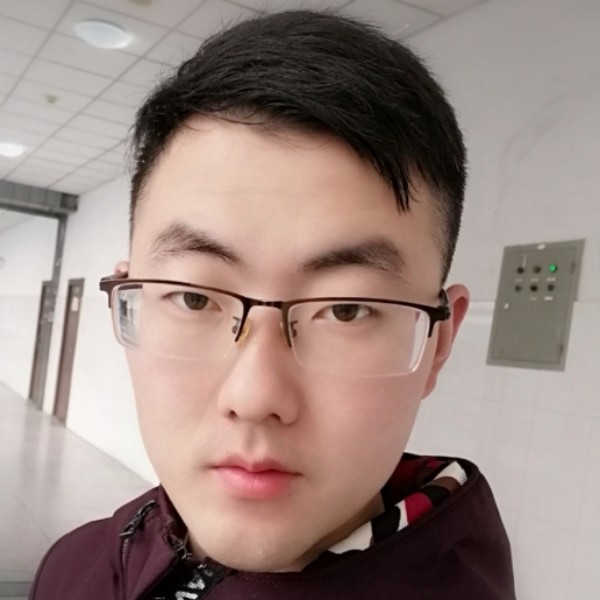 贪玩回眸钢笔的照片