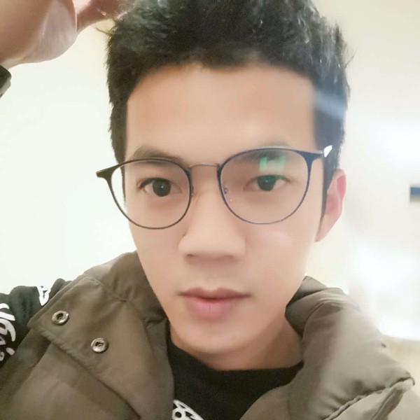 爱纯真的大人的照片