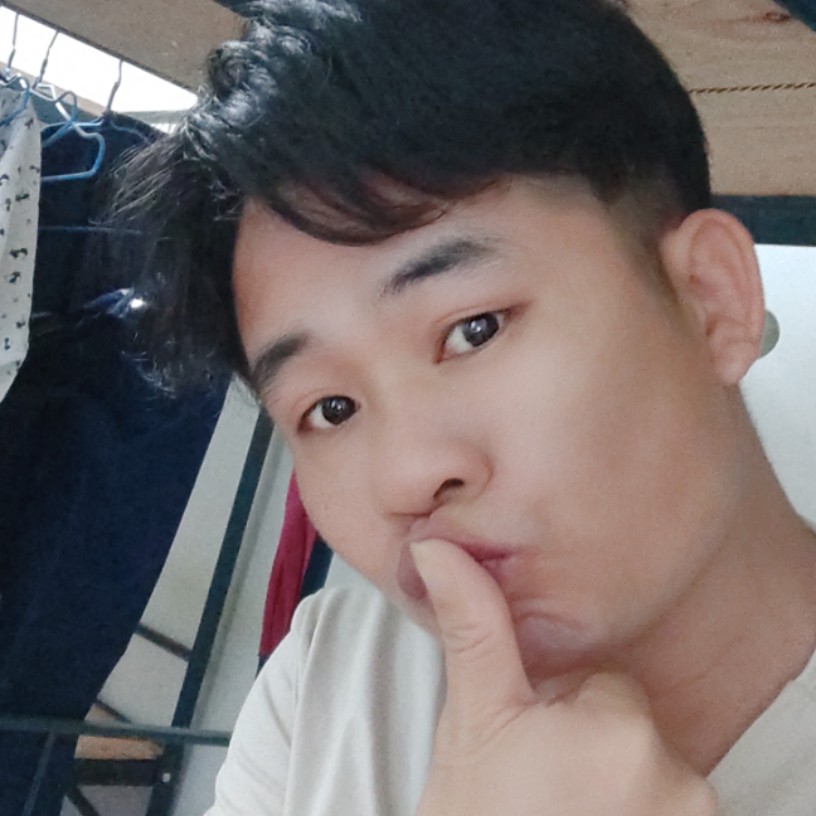 忧郁浅吻水壶的照片