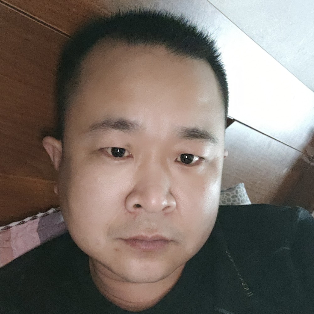毛衣迎超级的照片