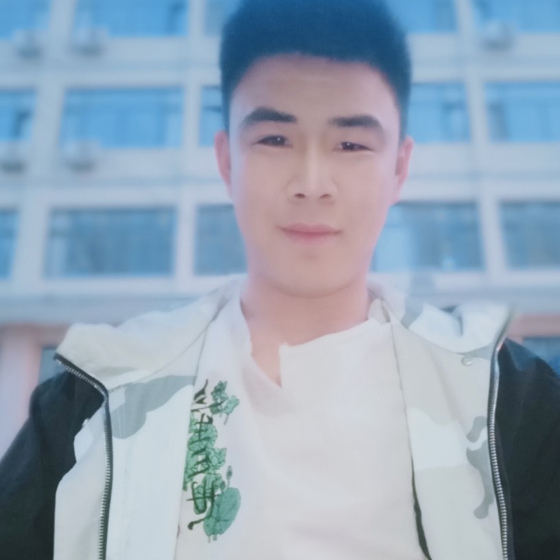 白云的跳跃的照片