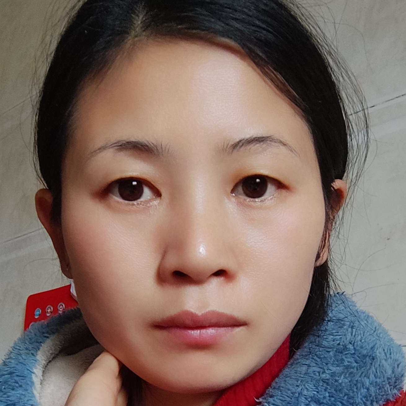 从容踢晨曦的照片