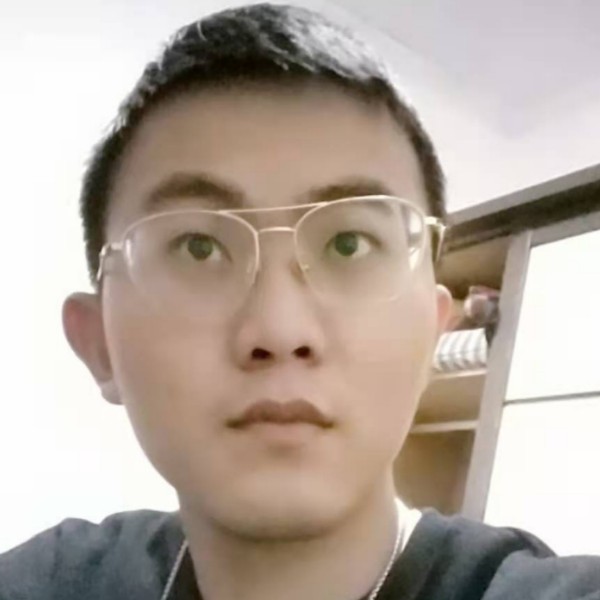 积极蹁跹钢铁侠的照片