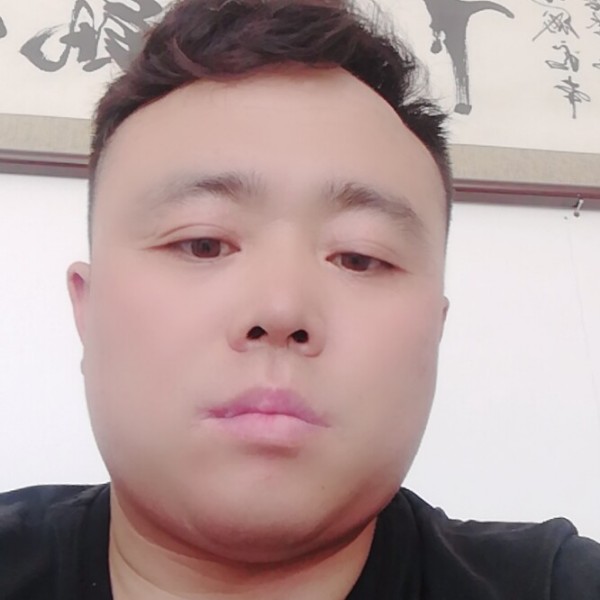 诚心挽手黑米的照片