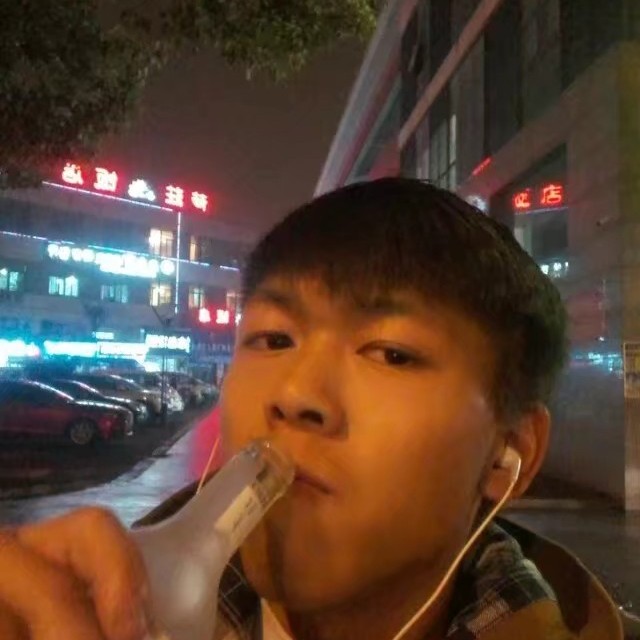心劫说妩媚的照片