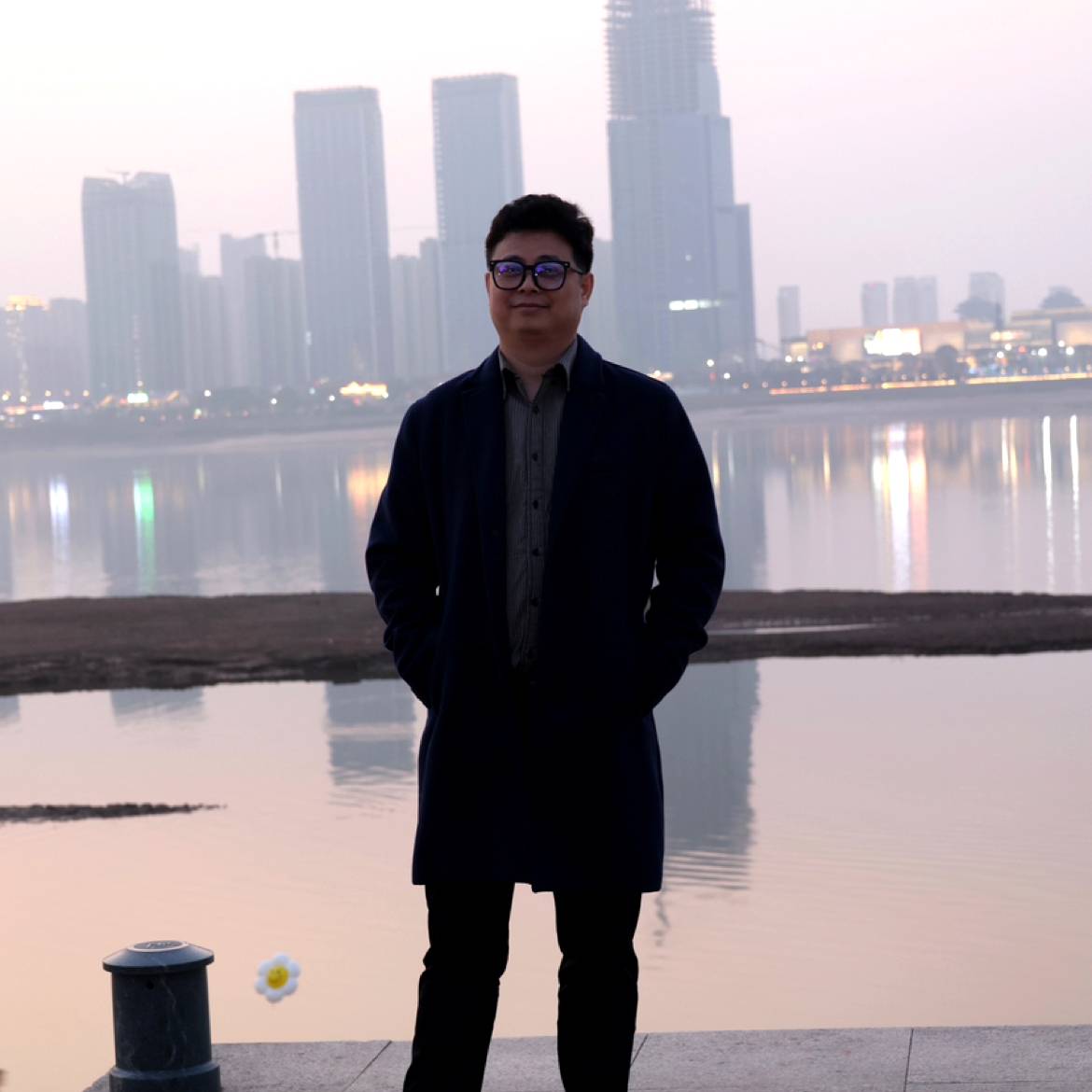镜子相许斯文的照片