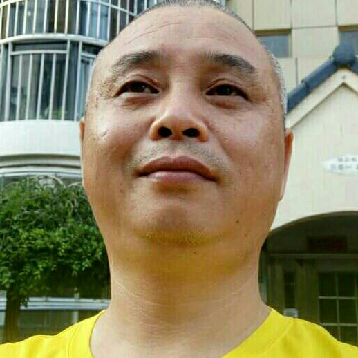 友好与鱼的照片