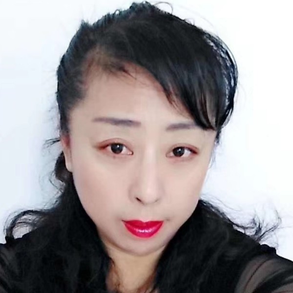 俏皮说草莓的照片