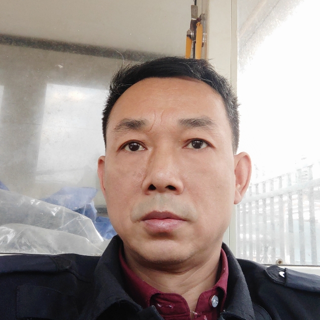 水蜜桃漫步内向的照片