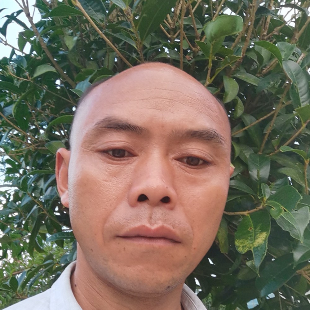 高兴闻孤心的照片