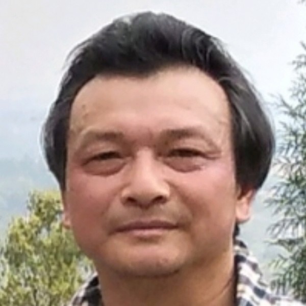 热心大哥的照片