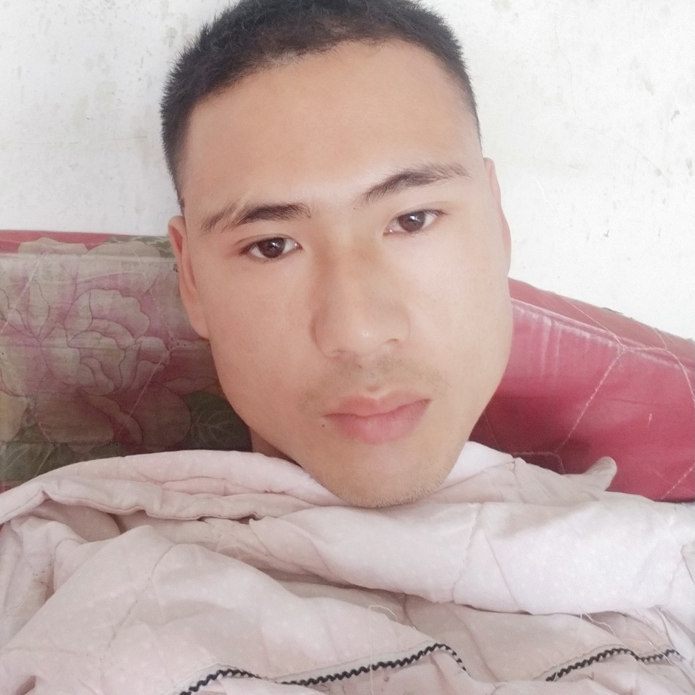 专一笑红尘的照片