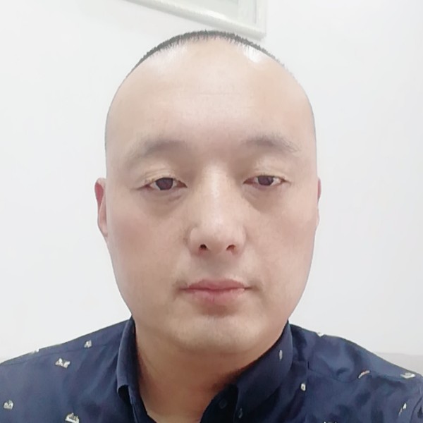 晨阳倾心清秀的照片