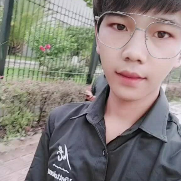 犹豫等待舒荷的照片