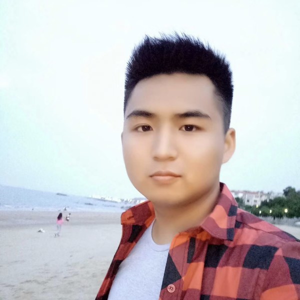 李某一身傲骨的照片