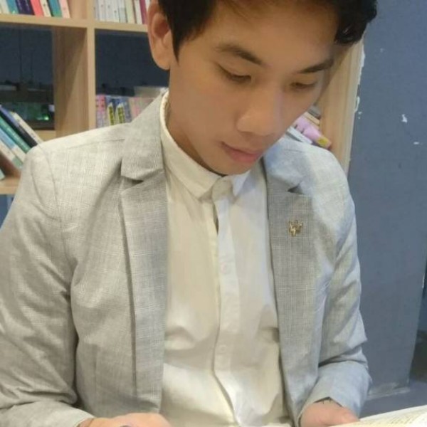 调皮的服饰的照片