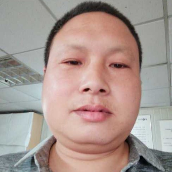 让青春吹动你的照片
