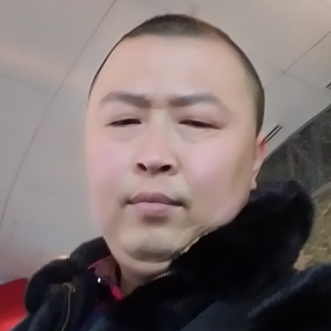 欢呼板栗的照片