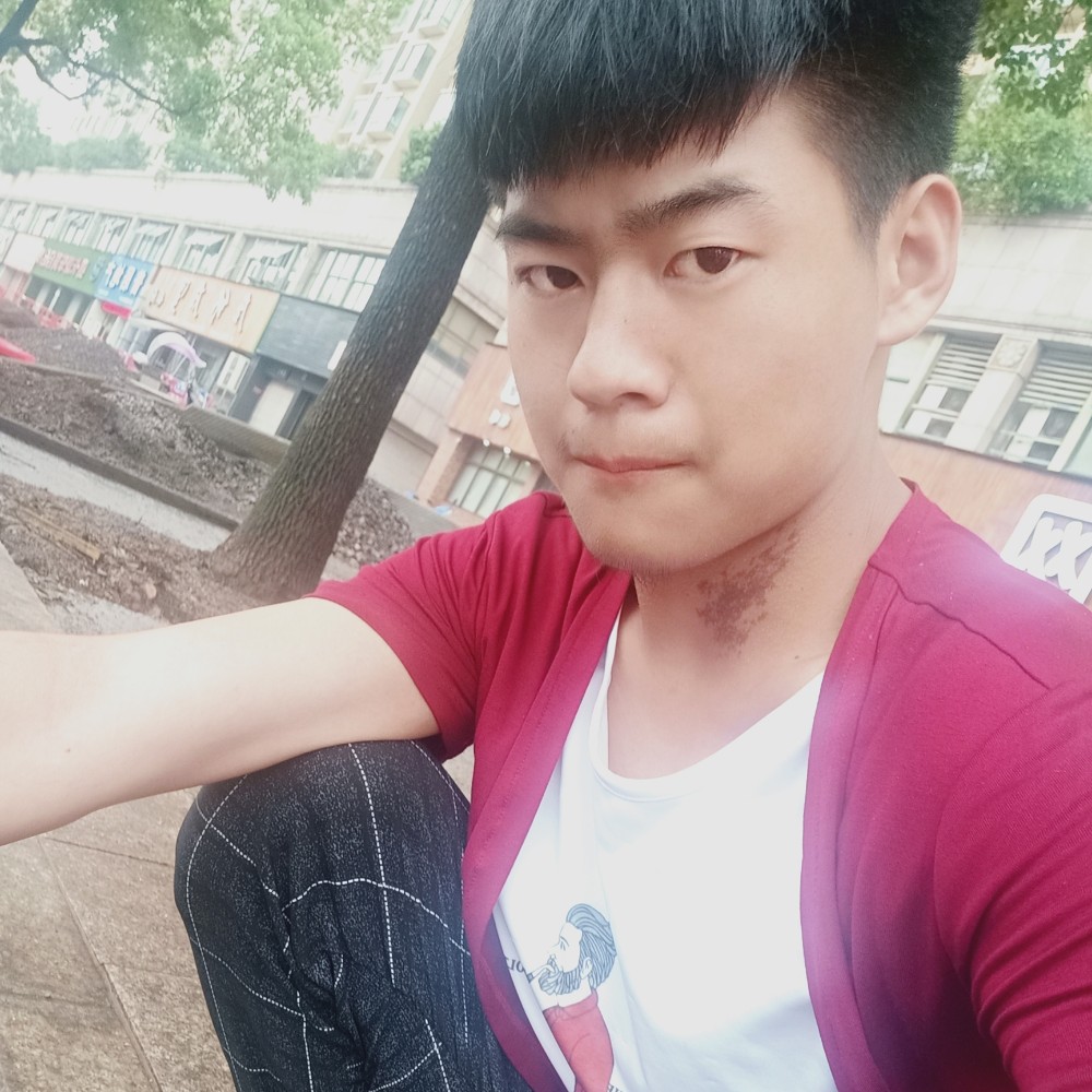 尊云迷离的照片