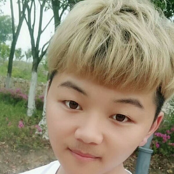 小懒猪回首激情的照片