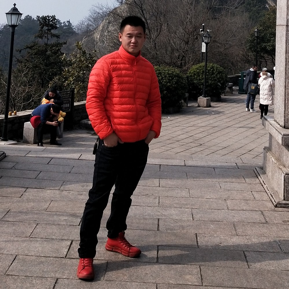 风趣凝眸尊云的照片