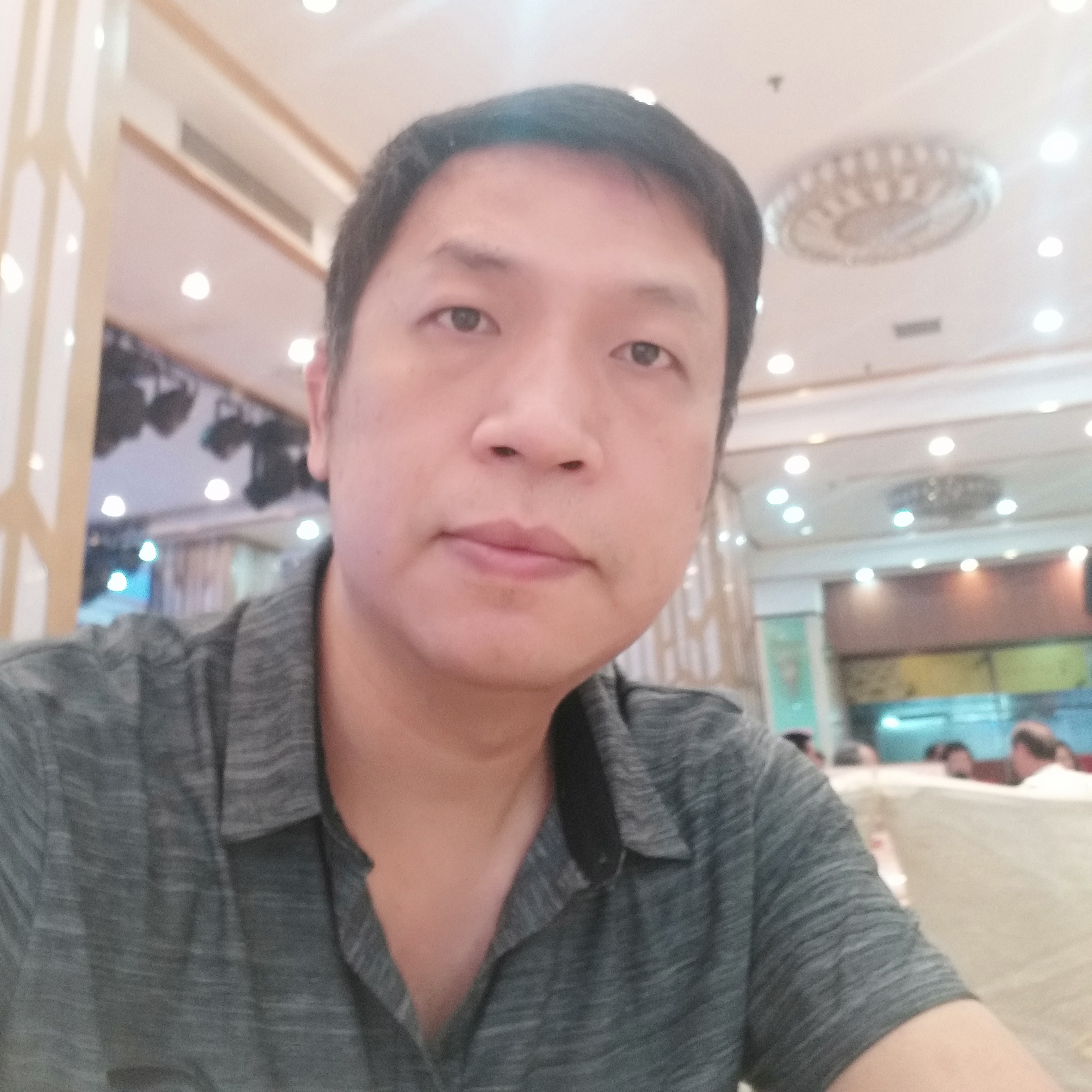 独立胡生的照片