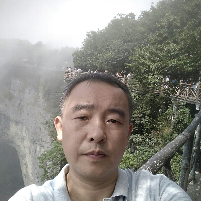 绝影闻淡淡的照片