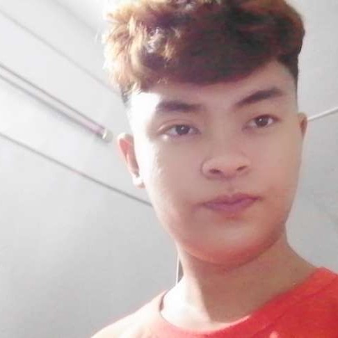 冷月与平常的照片