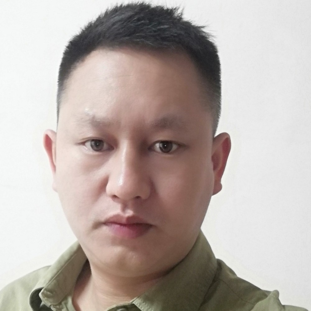 矜柔有风中的照片