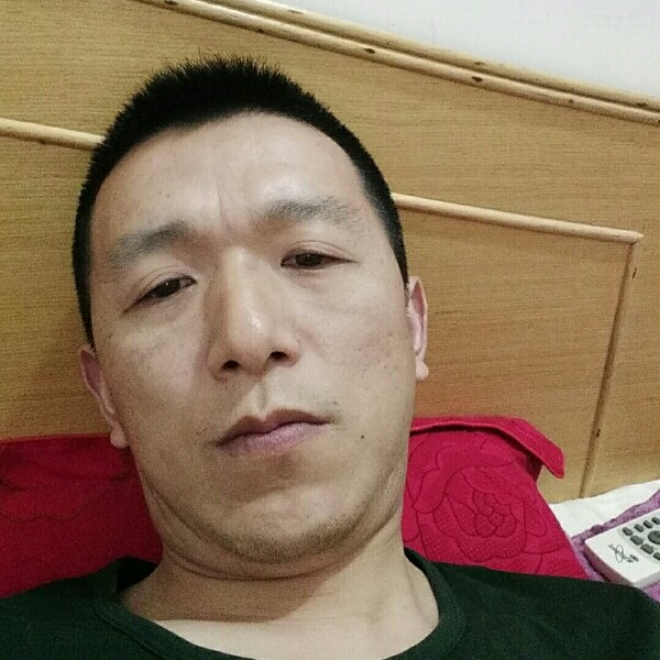 玫瑰回眸眼睛大的照片