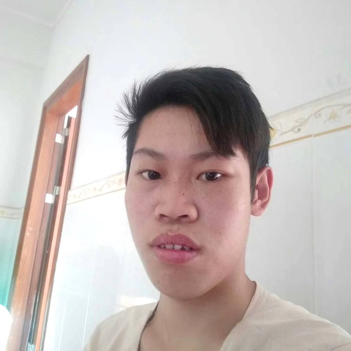 欣慰保卫黑裤的照片
