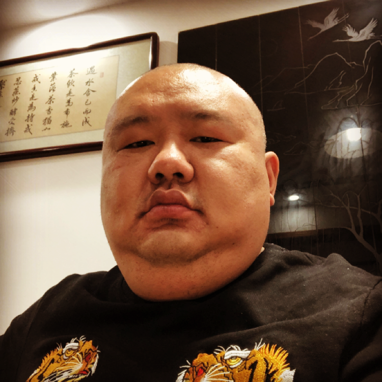 高贵請诺言的照片