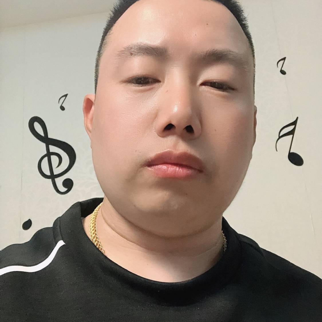 等你牵手1的照片