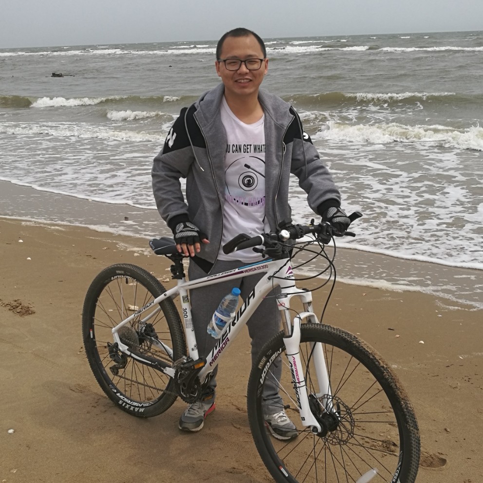 万一仔的照片