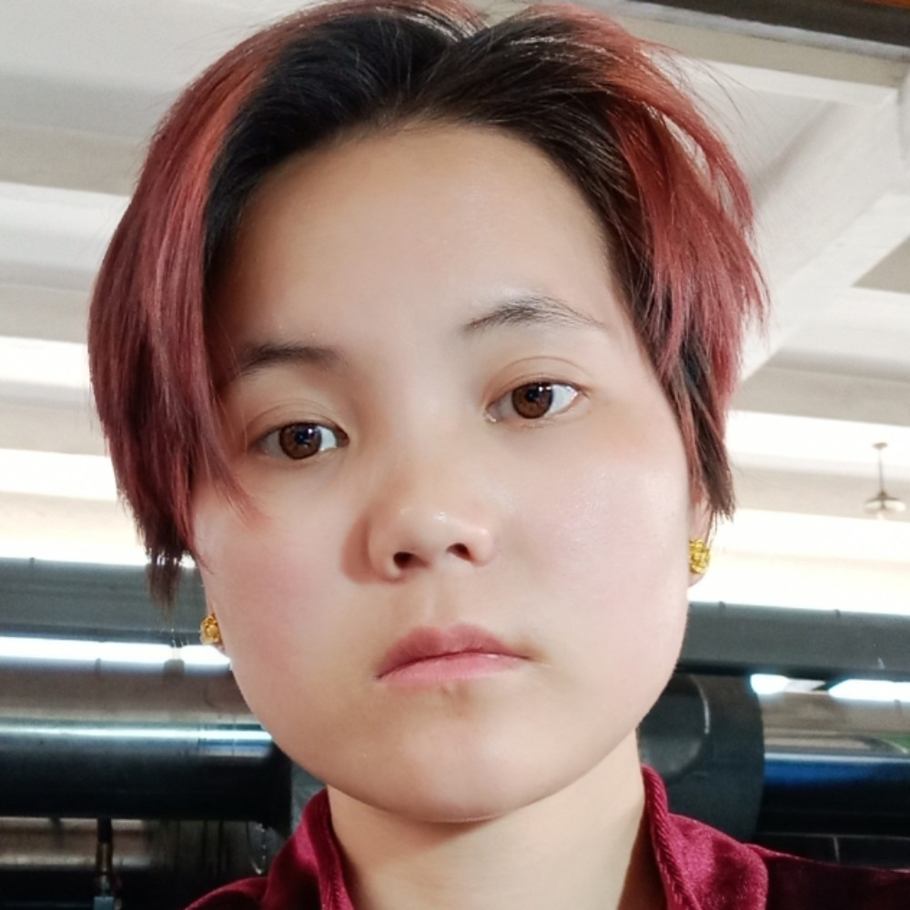 唇彩凝眸眼睛大的照片