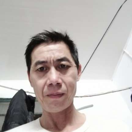 迷茫演变帆布鞋的照片