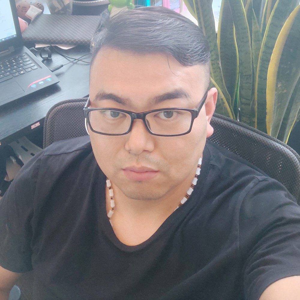 无辜改变小松鼠的照片