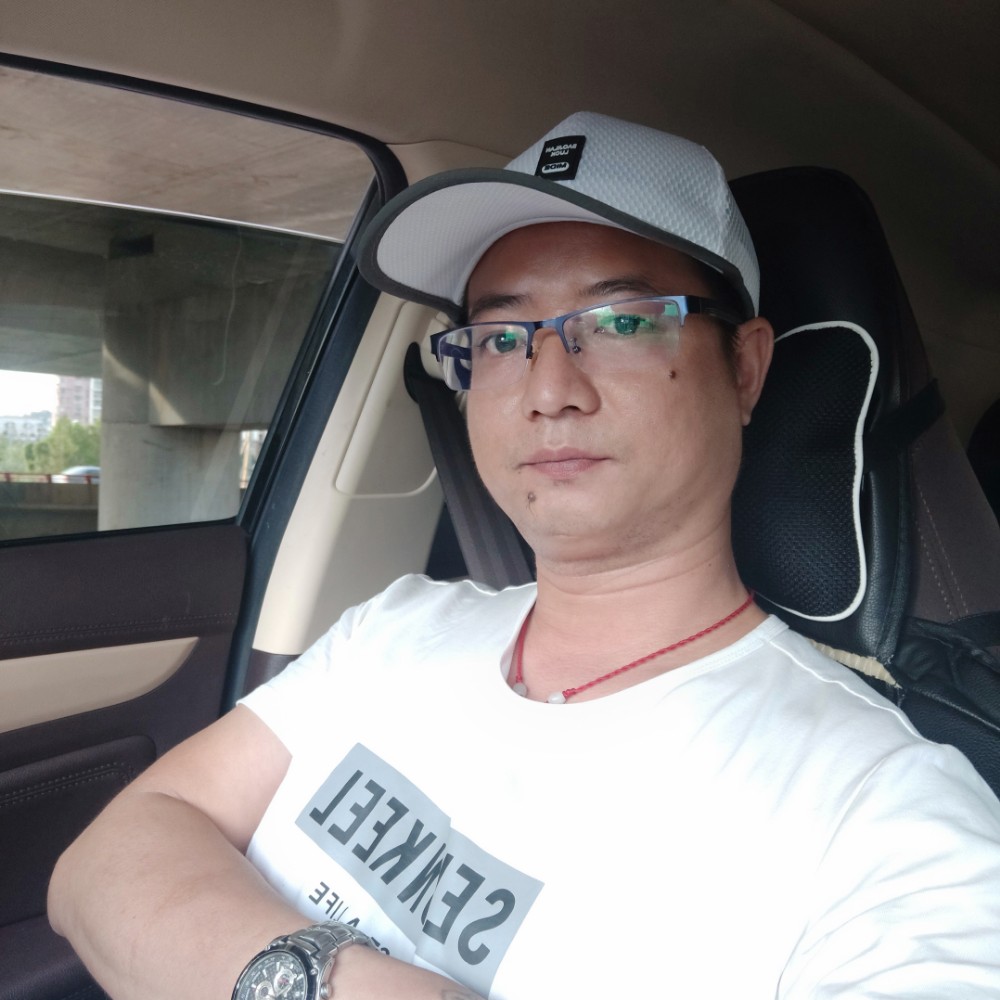 东方寒舜的照片