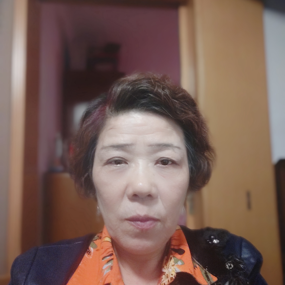 虚心挽手冬日的照片