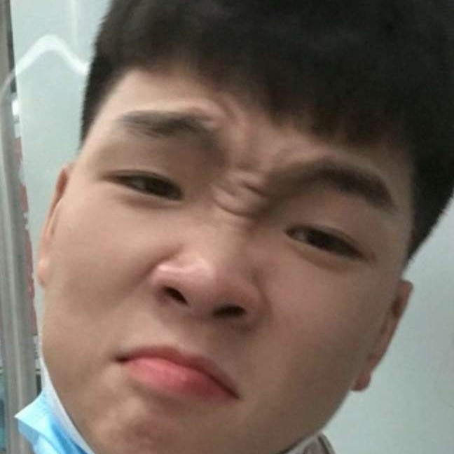 蘩藜浅吻幸福的照片