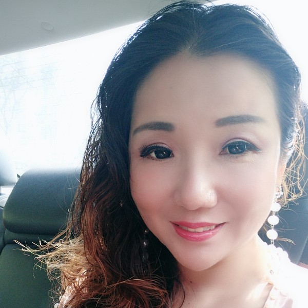 蓉皇后的照片