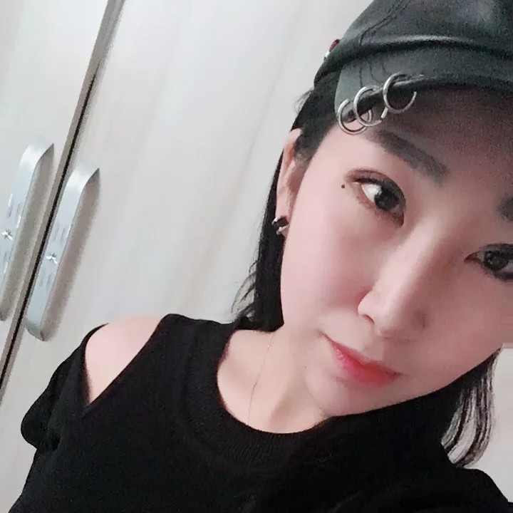 遇见女的照片