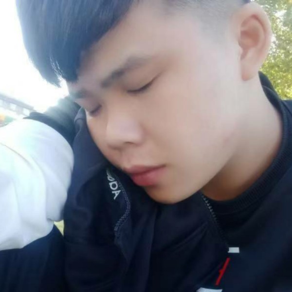 那个，，她的照片