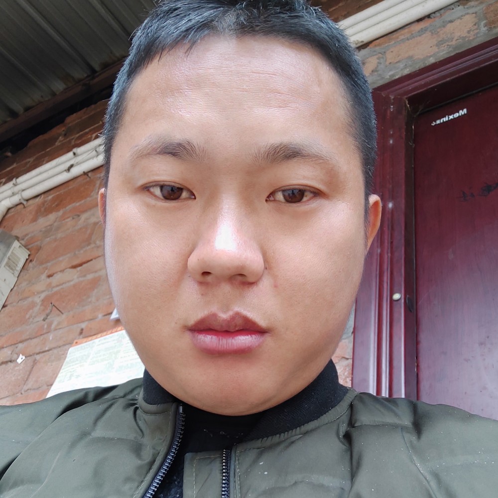 巨人等待翩飞的照片