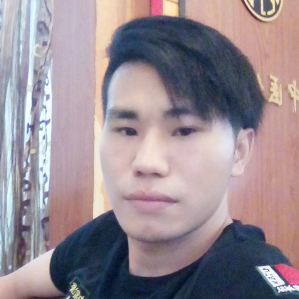 硬頸伍的照片