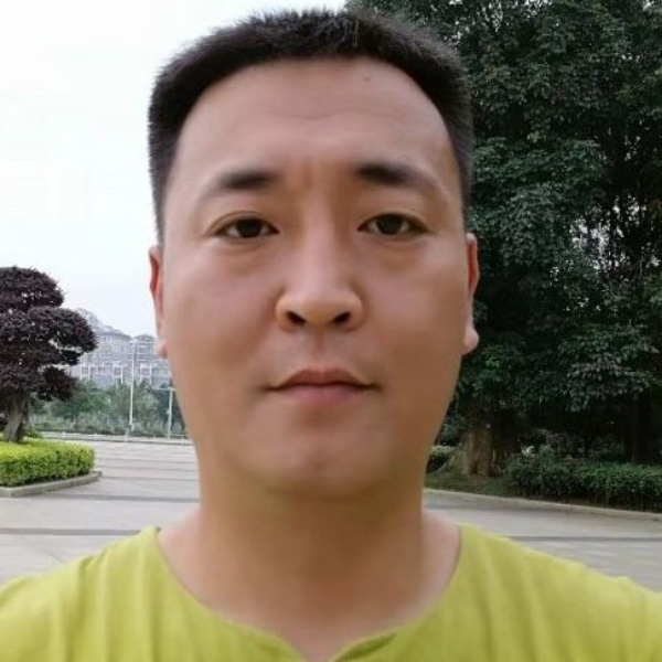 张小彪的照片