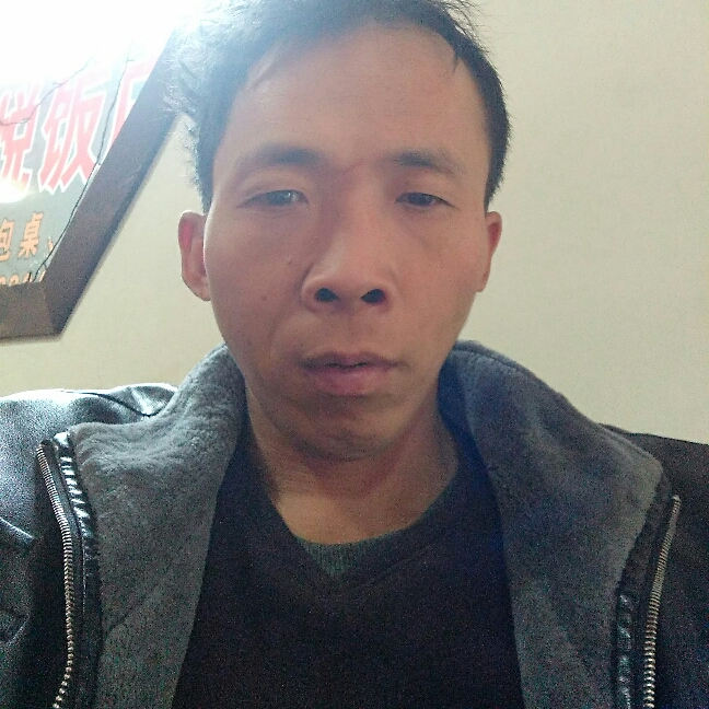 爱撒娇爱恋台灯的照片