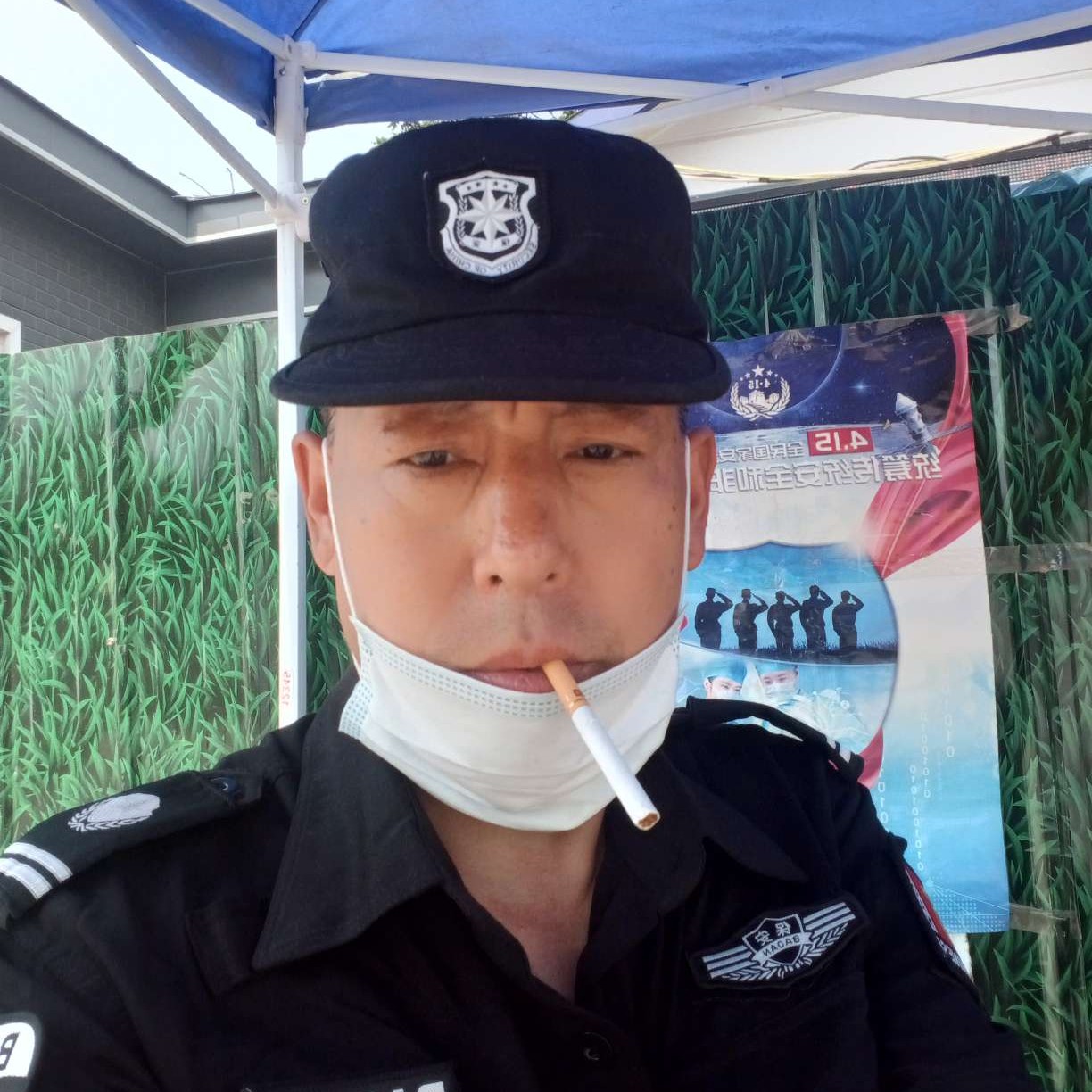 深情用电源的照片